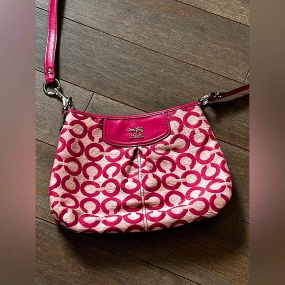 Coach Madison signature Op Art Pink crossbody purse - Picture 1 of 7